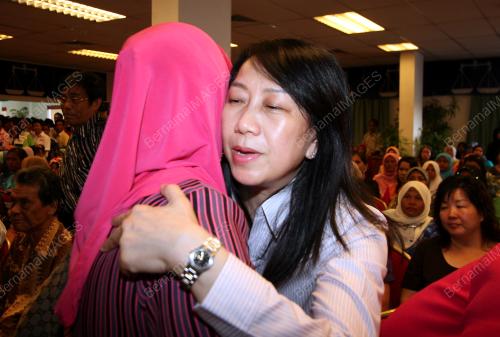 LINDA TSEN THAU LIN