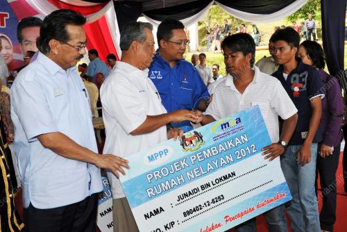 SB10_28042012_BANTUAN
