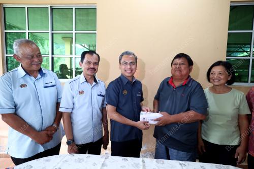 AHMAD FAHMI MOHAMED FADZIL