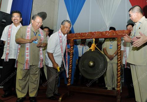 TAN SRI MUHYIDDIN YASSIN