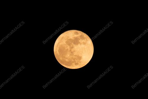 BULAN PENUH SUPERMOON