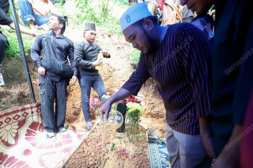 DATUK SERI BUNG MOKTAR RADIN MENINGGAL DUNIA