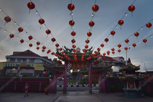 TOKONG KWONG FOOK KONG LABUAN