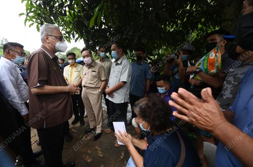 DATUK SERI ISMAIL SABRI YAAKOB