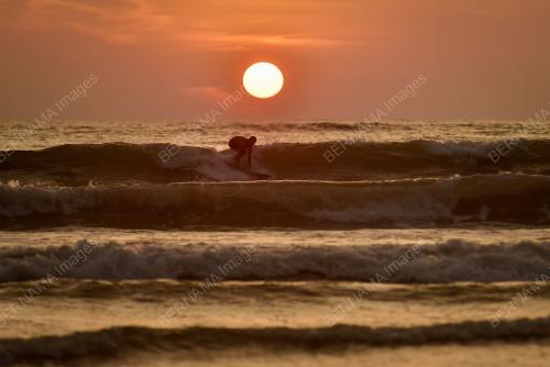 SENJA DI LAUT CHINA SELATAN