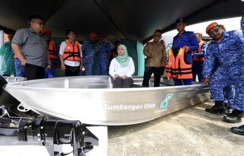 SUMBANGAN BOT PETRONAS APM KOTA BELUD