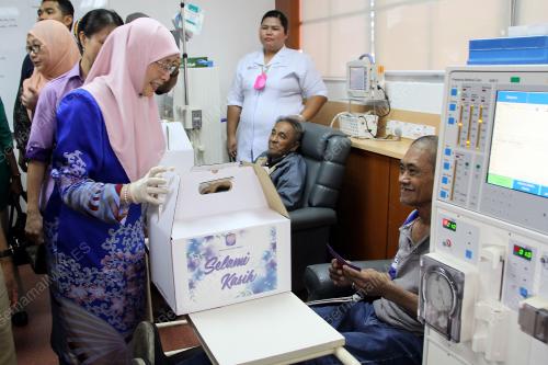 SB11_16092018_PUSAT_DIALISIS