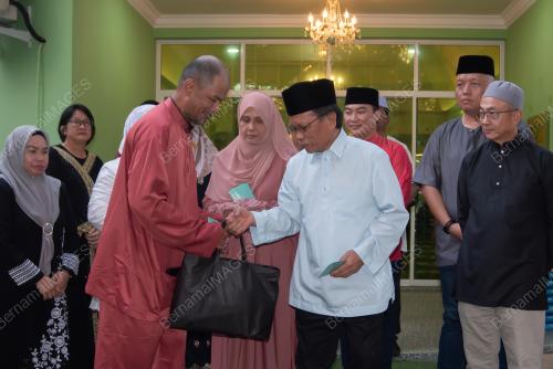 DATUK SERI MOHD SHAFIE APDAL