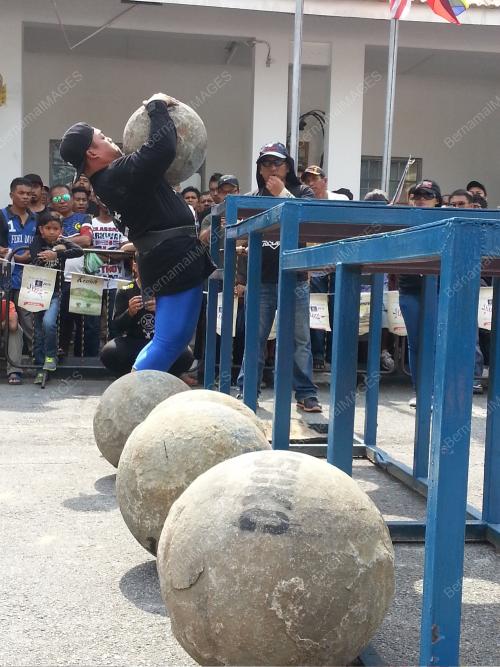 SB11_23082015_MOHD