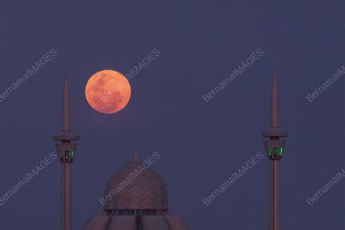 FULL MOON OF 15 RAMADAN 1445H