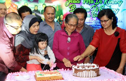 SB12_03032018_D_RAYA_EROM