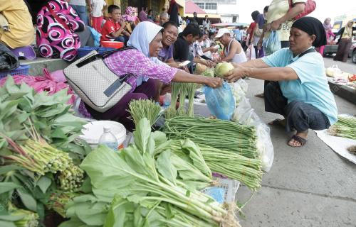 SB12_06032013_PASAR_TENANG