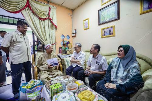 DATUK FAHMI FADZIL