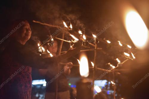 PELITA MENJELANG AIDILFITRI