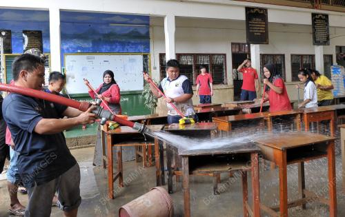 SB12_17022014_BANJIR