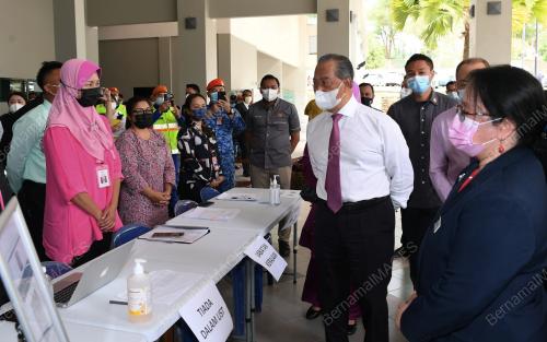 TAN SRI MUHYIDDIN YASSIN
