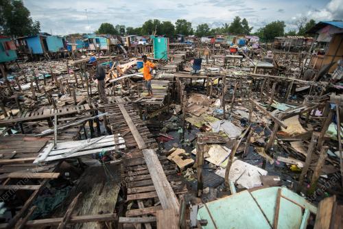 ROBOH PENEMPATAN HARAM DI TANAH MUIS