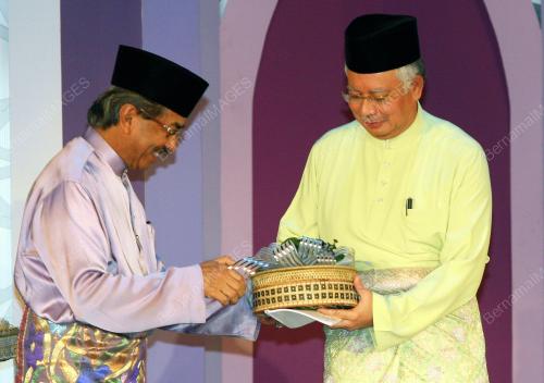 NAJIB TUN RAZAK