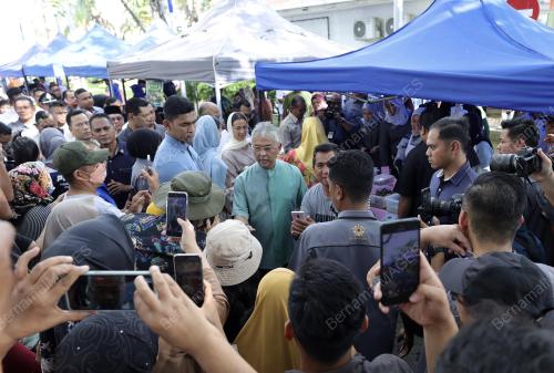 AL-SULTAN ABDULLAH RI'AYATUDDIN AL-MUSTAFA BILLAH SHAH