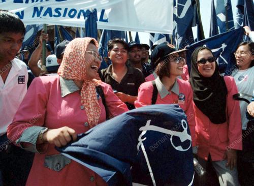 SB13-12_07_2001_PUTERI_UMNO_28012016