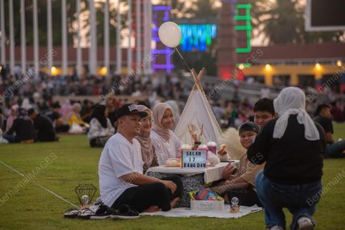 BERBUKA PUASA DATARAN LABUAN