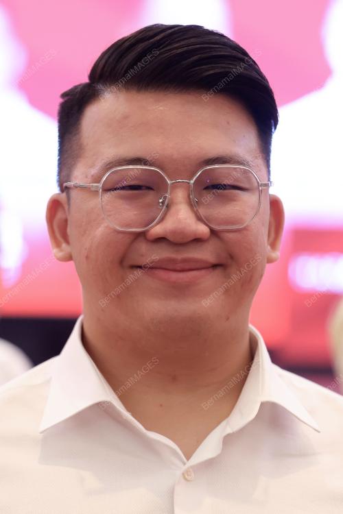 CHAN LOONG WEI.
