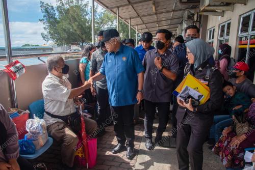 DATUK SERI HAMZAH ZAINUDDIN