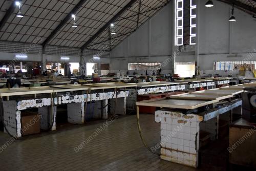PASAR IKAN DAN PASAR TANJUNG TUTUP