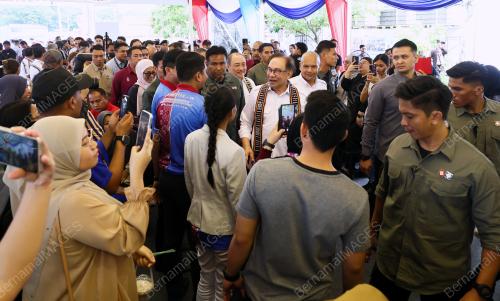 DATUK SERI ANWAR IBRAHIM