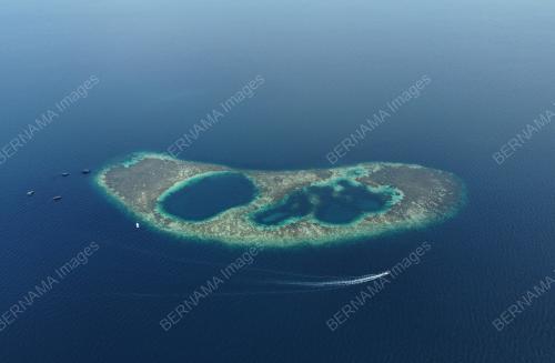 BLUE RING HOLE