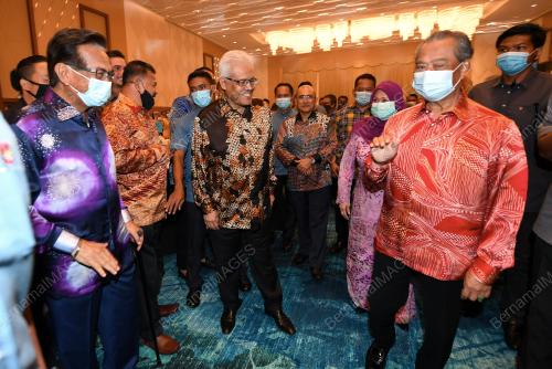 TAN SRI MUHYIDDIN YASSIN