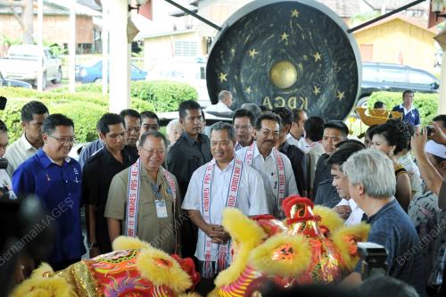 TAN SRI MUHYIDDIN YASSIN
