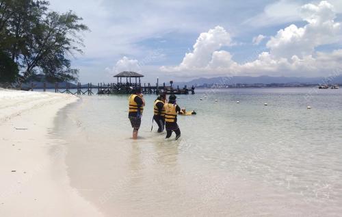 PELANCONG PULAU MEMUTIK