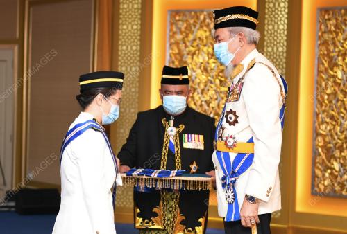 YANG DIPERTUA NEGERI SABAH TUN JUHAR MAHIRUDDIN