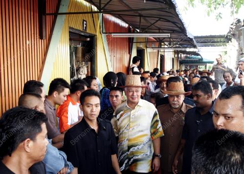 MOHD NAJIB TUN ABDUL RAZAK