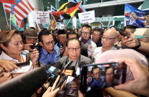 DATUK SERI DR JEFFREY KITINGAN