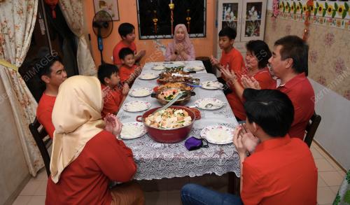 MAKAN KELUARGA TAHUN BARU CINA