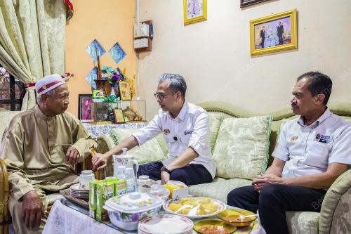 DATUK FAHMI FADZIL