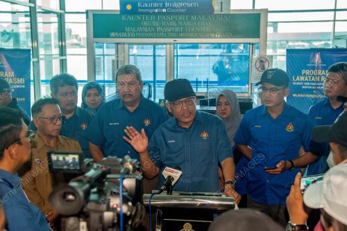 DATUK SERI HAMZAH ZAINUDDIN