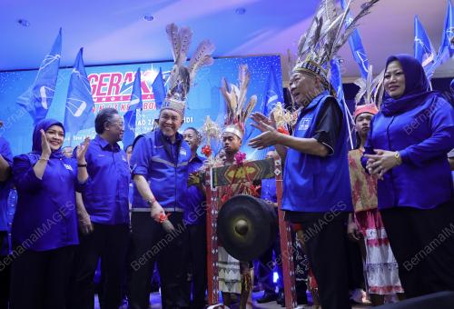 LAWATAN DATUK SERI DR AHMAD ZAHID HAMIDI DI TENOM