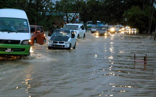 SB15_22042013_BANJIR