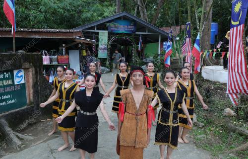 KEMBARA KENALI BORNEO