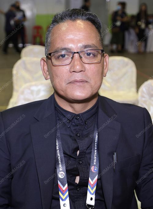 MOHD AZMI ZULKIFLEE