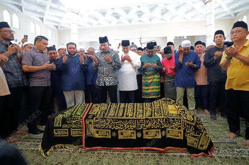 DATUK SERI BUNG MOKTAR RADIN MENINGGAL DUNIA