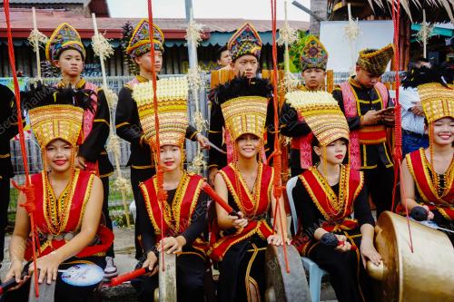 PESTA KAAMATAN