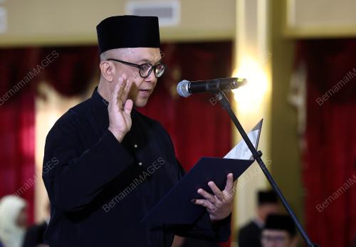 DATUK MOHD ISHAK AYUB
