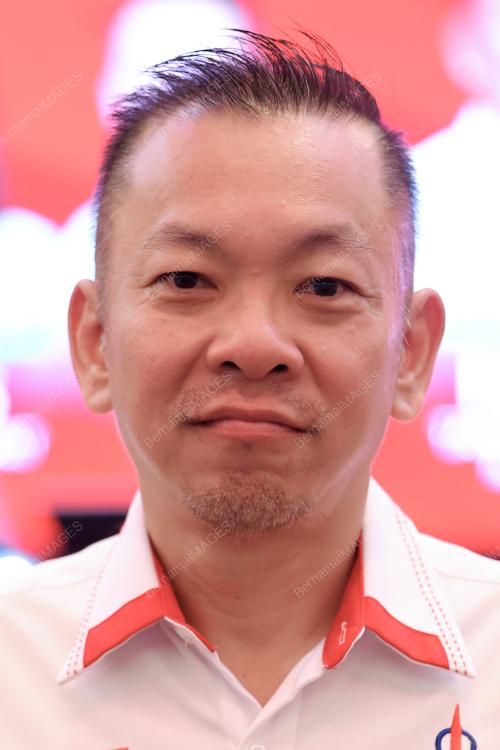 DATUK CHAN FOONG HIN