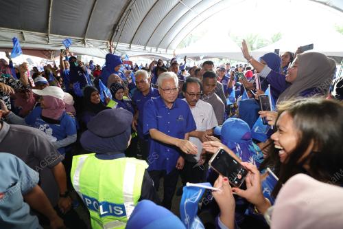 DATUK SERI ISMAIL SABRI YAAKOB