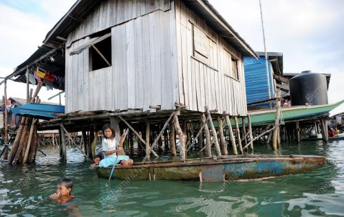 SB18_22032013_BAJAU
