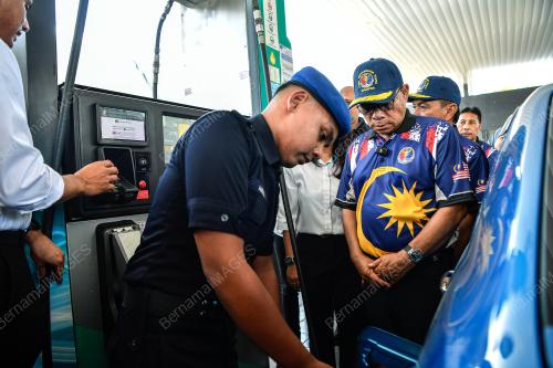 DATUK SERI SAIFUDDIN NASUTION ISMAIL